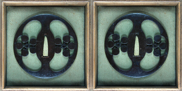 鍔 左右梅鉢透 無銘 因州駿河 鉄地 無銘 鑑定倶楽部鑑定書