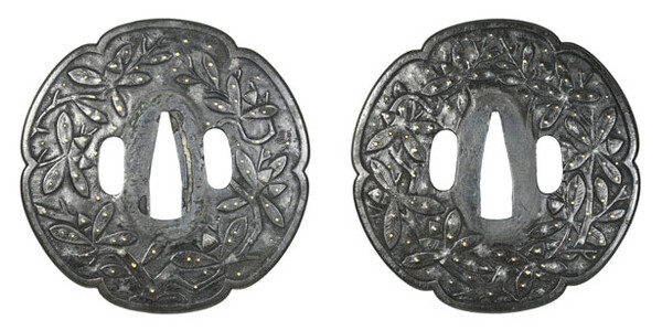 鍔 無銘 古金工 橡栗図鍔 特別保存刀装具鑑定書