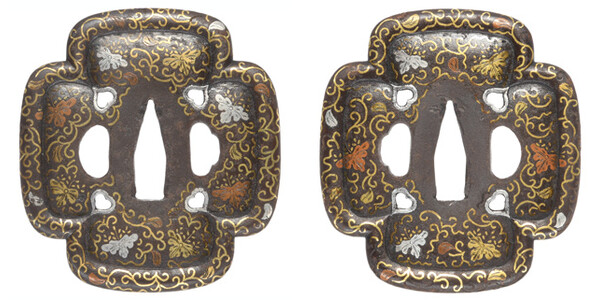 鍔 無銘 伝 鷲田 桐紋唐草図 保存刀装具鑑定書