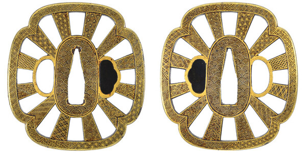 大小鍔 無銘 京献上 車透模様尽図 特別保存刀装具鑑定書