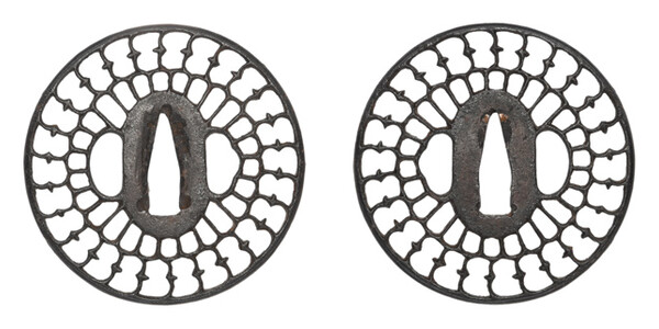 鍔 無銘 京透 菊花雁金透鍔 保存刀装具鑑定書