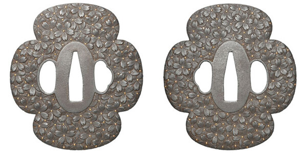 鍔 無銘 武州伊藤派 桜花尽図鍔 保存刀装具鑑定書