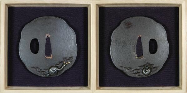 鍔 銘 政隋 蝸牛の図鍔 特別保存刀装具鑑定書