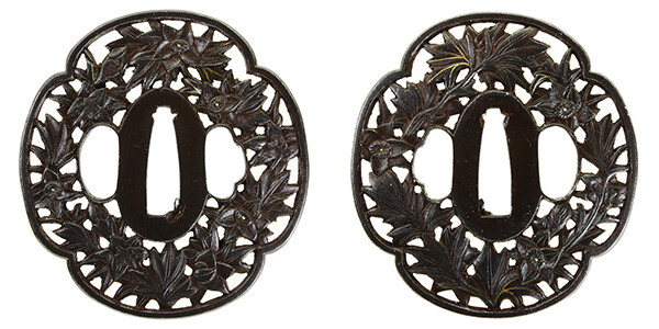 鍔 無銘 鉄線花図鍔