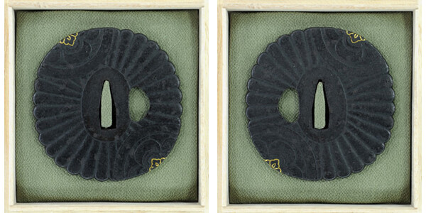 鍔 菊に丸竪木瓜紋鉄鍔 家紋散図