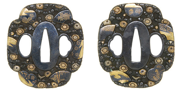 鍔 無銘 京金工 菊花地紙散図鍔 保存刀装具鑑定書