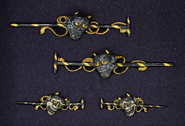 大小目貫 無銘 伝水戸金工 般若に撞木図 日本刀剣保存会鑑定書