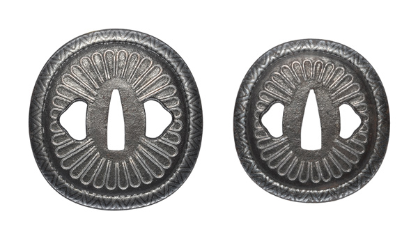 大小鍔 無銘 肥後 菊花図大小鍔 特別保存刀装具鑑定書の販売